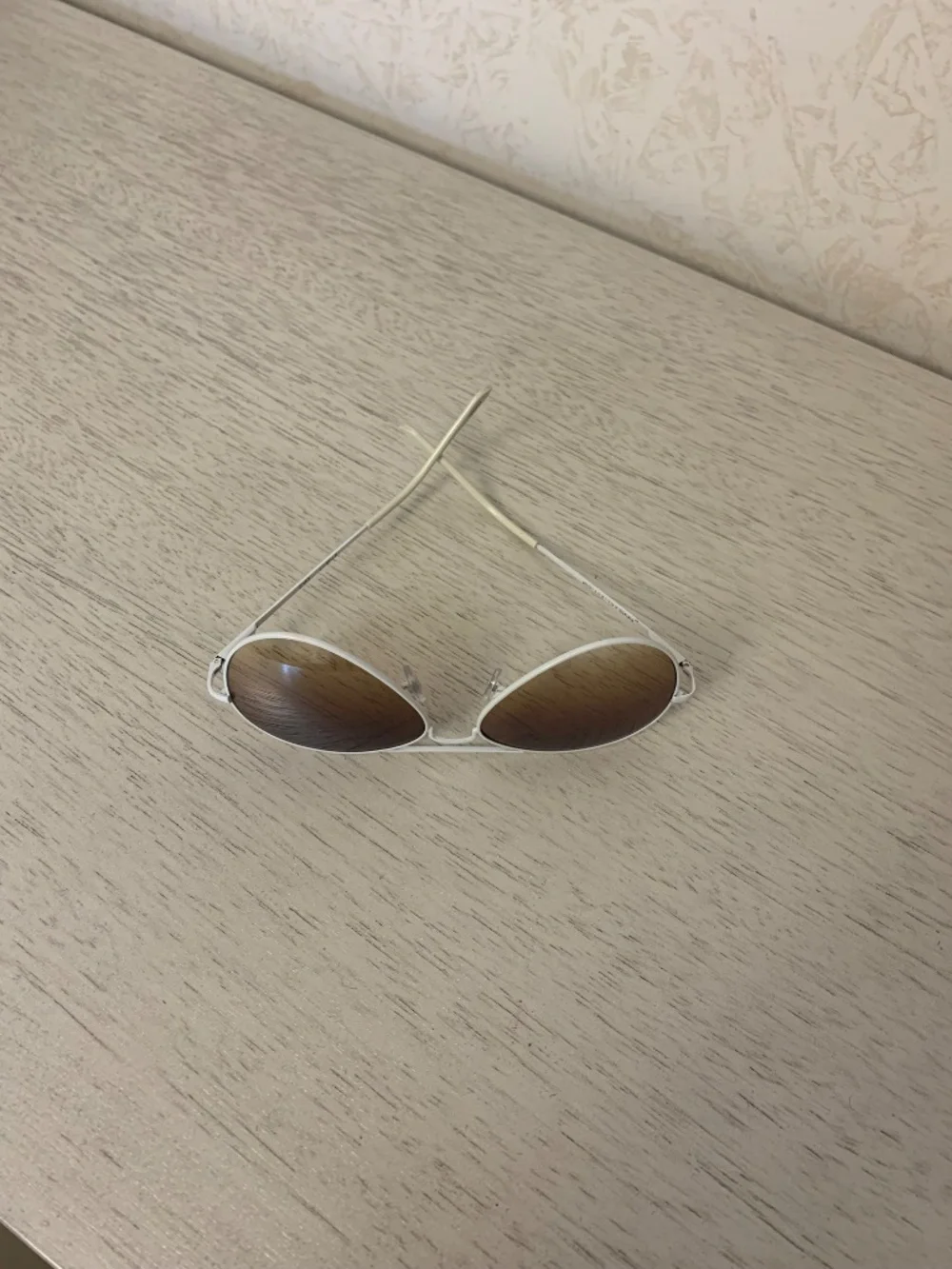 Women’s White-Framed Sunglasses